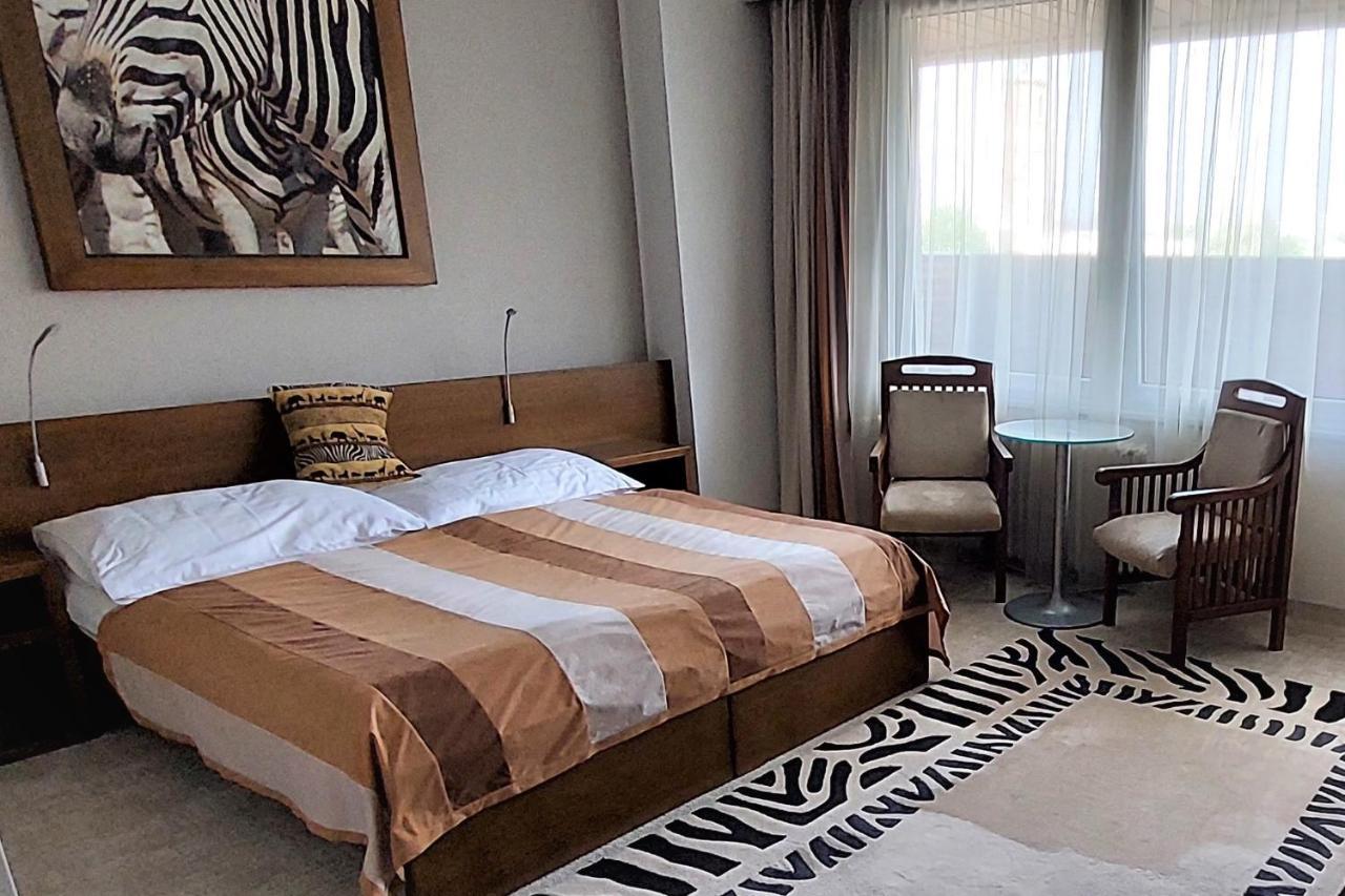 Afrika Hotel Frýdek-Místek Dış mekan fotoğraf
