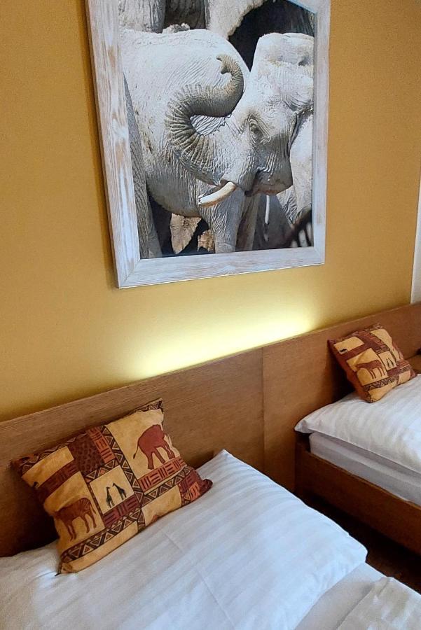 Afrika Hotel Frýdek-Místek Dış mekan fotoğraf