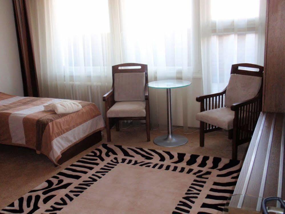 Afrika Hotel Frýdek-Místek Dış mekan fotoğraf